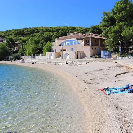 Apartment By The Sea - 3265 *