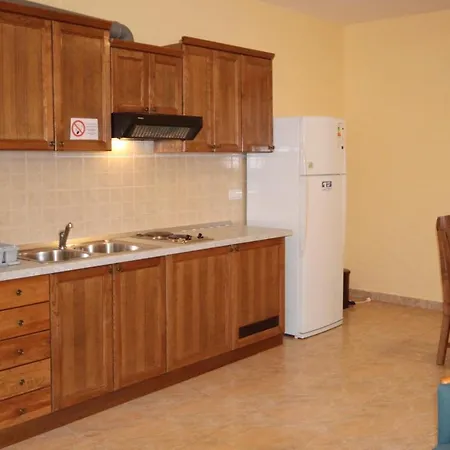 Apartment By The Sea - 3265 *