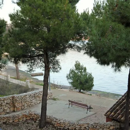 Apartment By The Sea - 3265 Rogoznica (Sibenik-Knin)