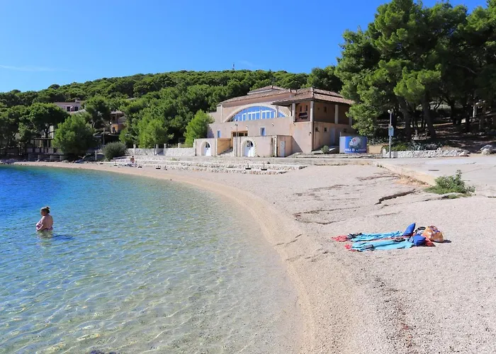 Apartment By The Sea - 3265 *