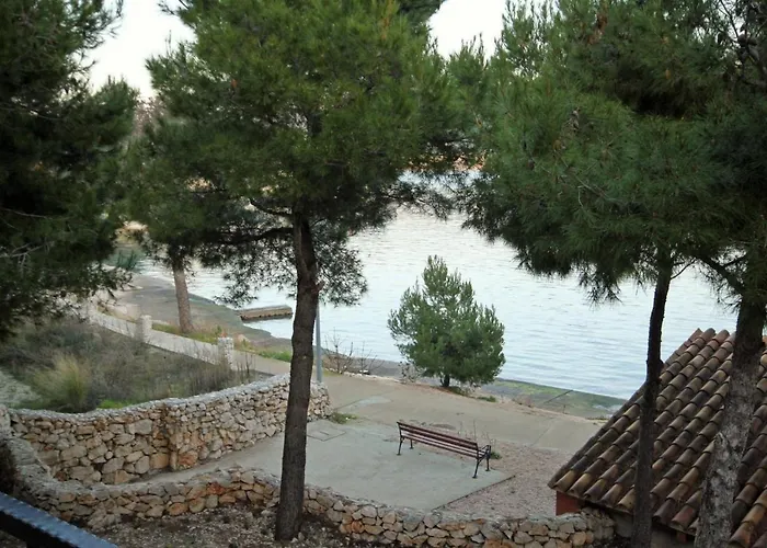Apartment By The Sea - 3265 Rogoznica (Sibenik-Knin)